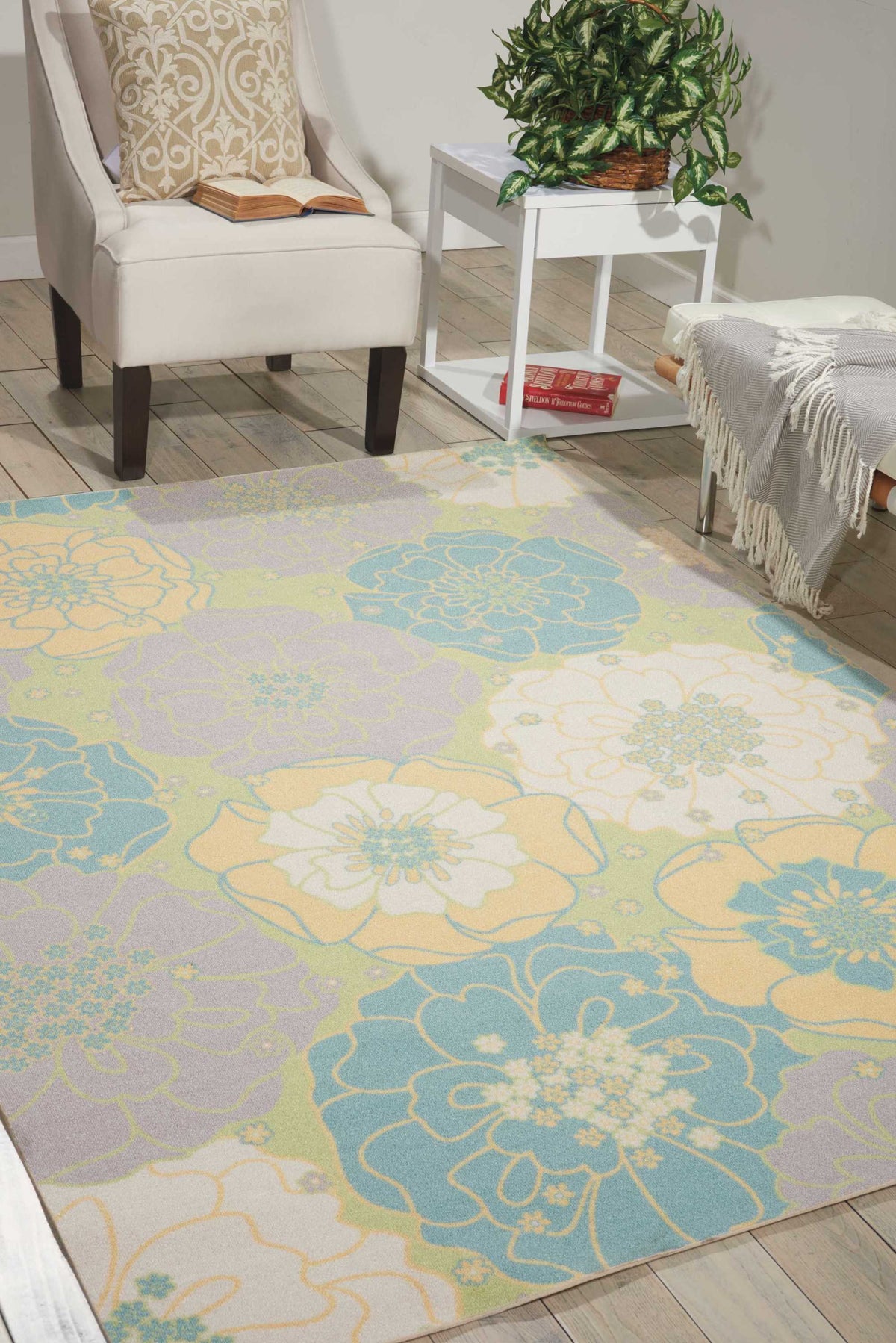 Home & Garden RS021 Green Rug - room scene